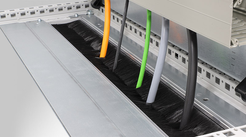 KDRS-BES-U Split Base Plates with Brush Strips for Rittal VX25